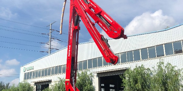 泵送混凝土入模用水平管或布料桿時如何使用