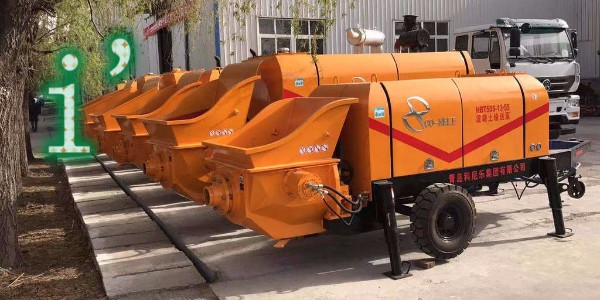 混凝土泵施工時料斗中混凝土面應(yīng)保持在攪拌軸中心線以上